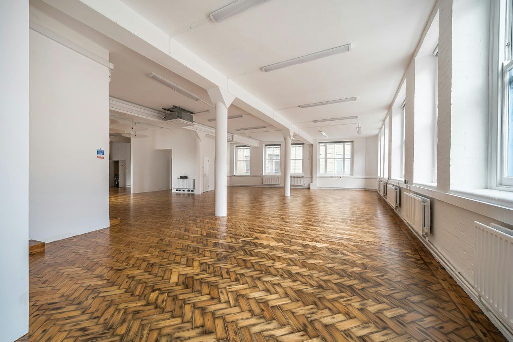 Property photo 1 of 18 1420751-13-69A6Fc5d6Ea7B.Jpg