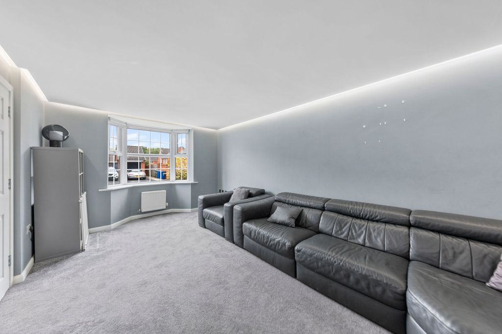 Property photo 2 of 35