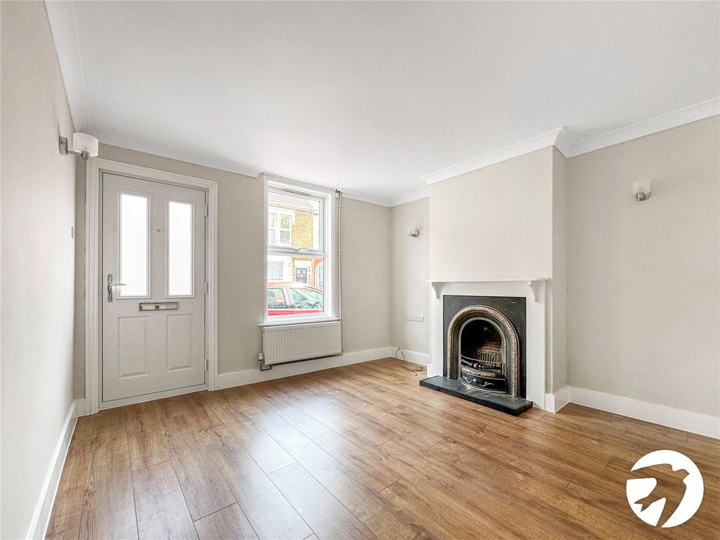 Property photo 2 of 10 Picture No. 06