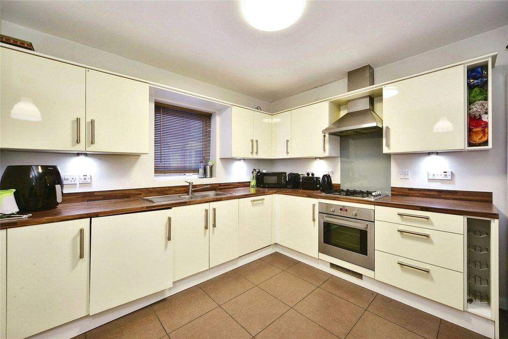 Property photo 2 of 12 Picture No. 06