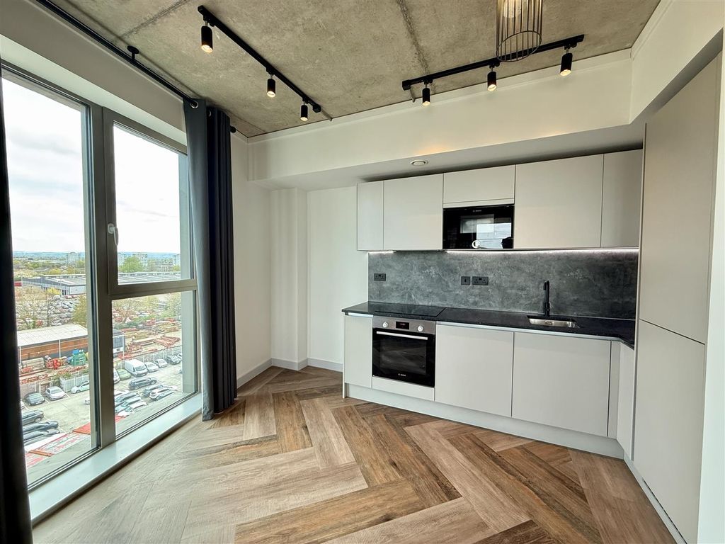 Property photo 2 of 13 Img_9996.Jpg