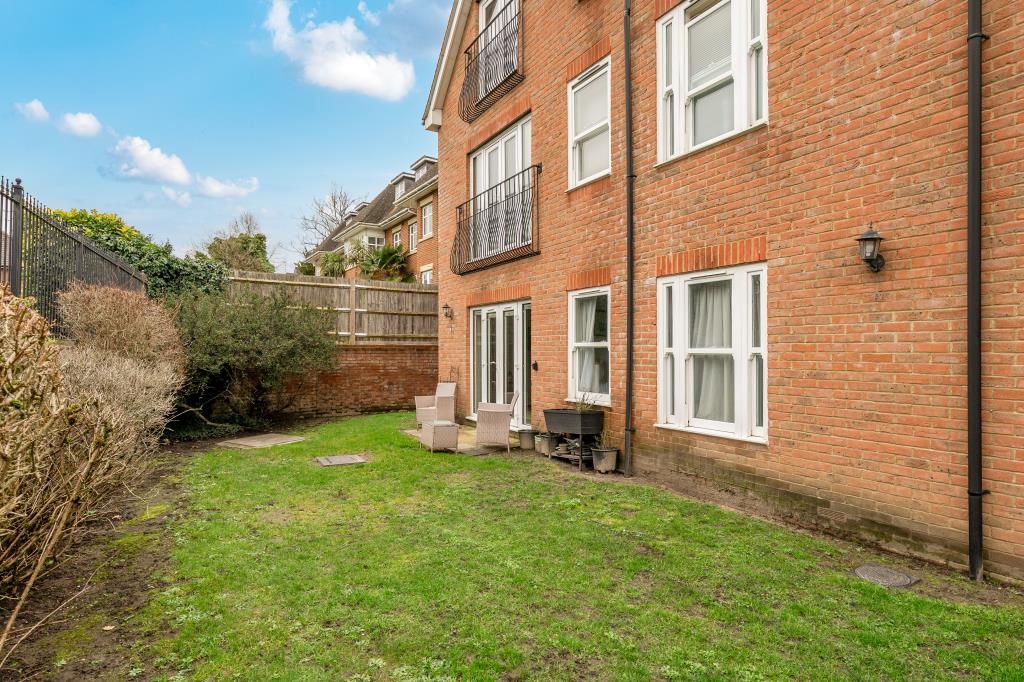 Property photo 3 of 18 Garden View