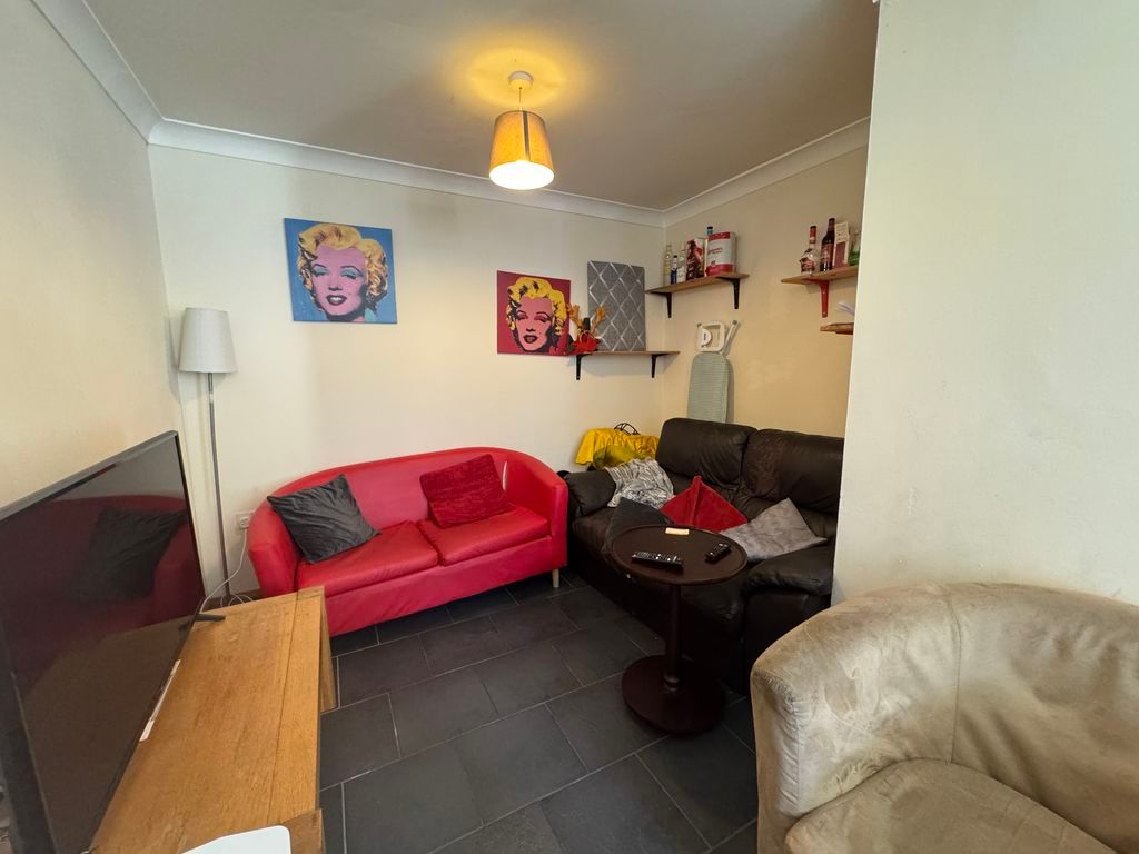 Property photo 3 of 9 Photo 3