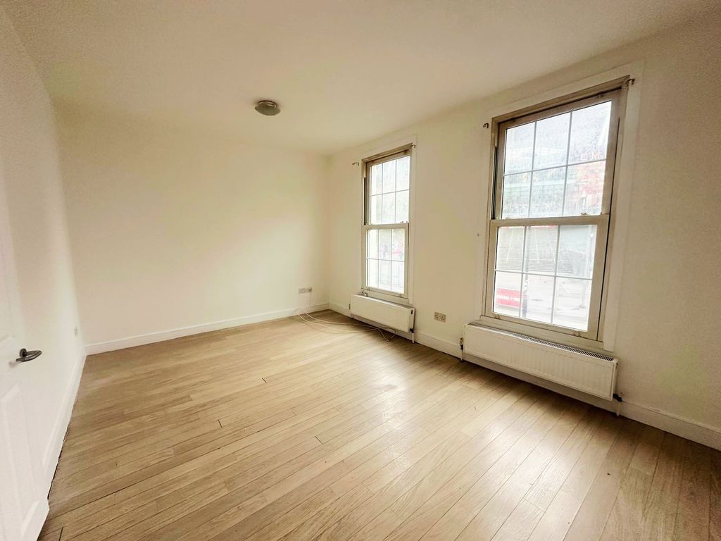 Property photo 3 of 7 Photo 1