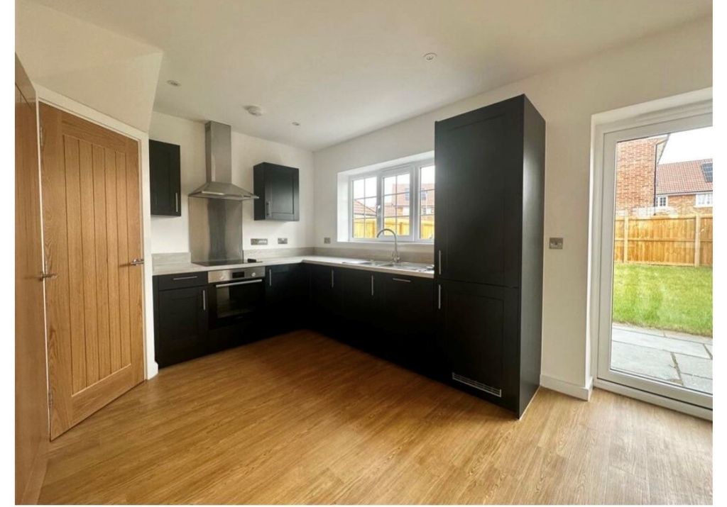 Property photo 1 of 5 Kitchen