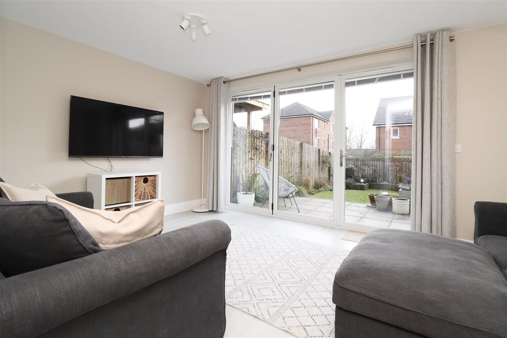 Property photo 2 of 14 Image00014.Jpeg