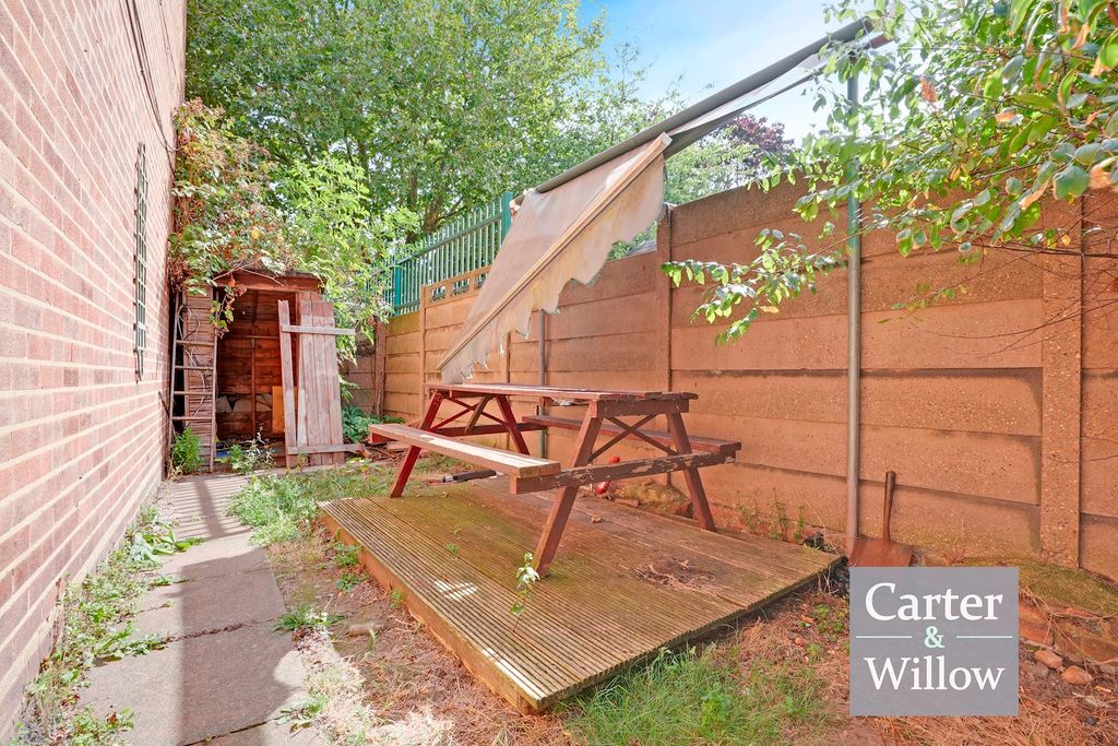 Property photo 3 of 11