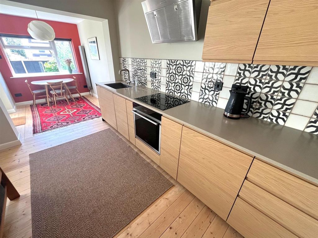 Additional image 7 of 4 bed semi-detached house for saleHutton Close, Westbury-On-Trym, Bristol BS9