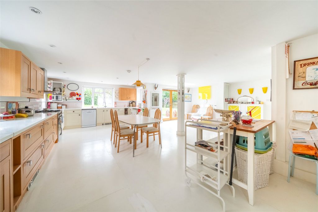 Property photo 3 of 24 Picture No. 22