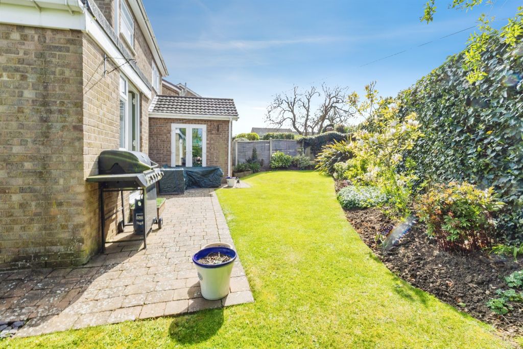 Property photo 2 of 18