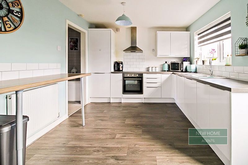 Property photo 3 of 17 Photo 11