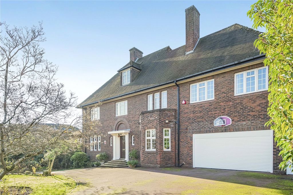 Property photo 2 of 38 Picture No. 83