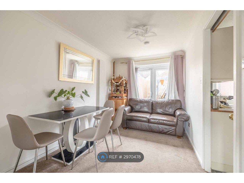 Property photo 2 of 17 Dining