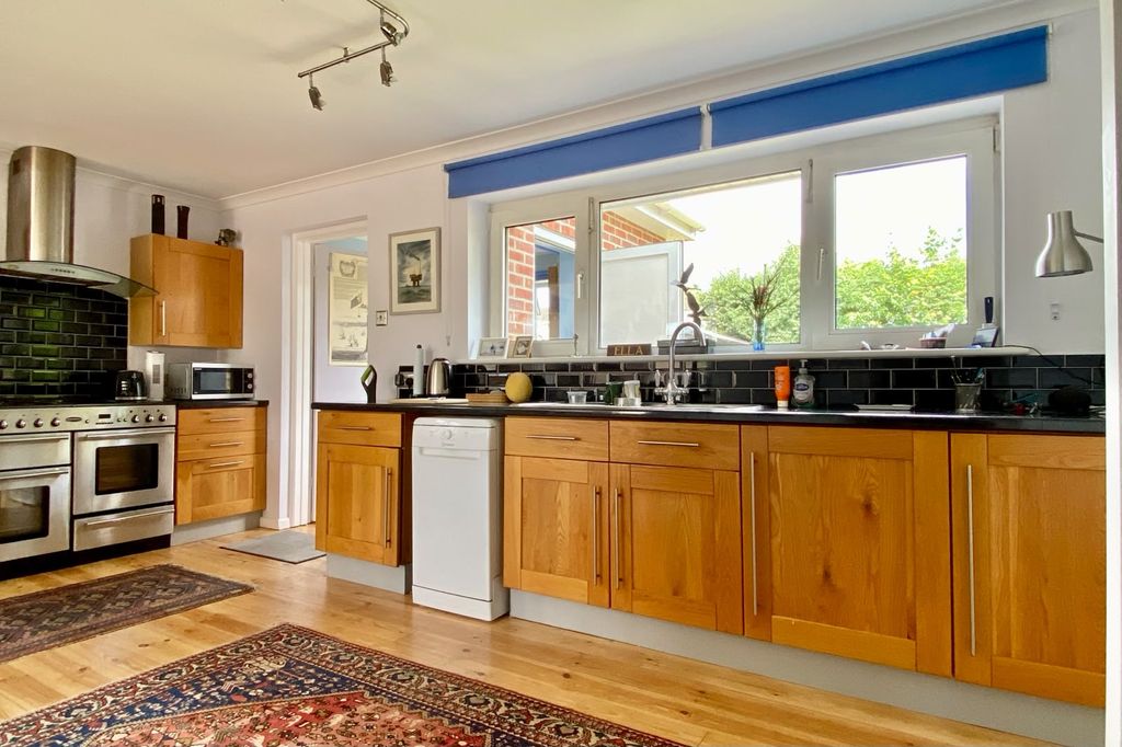 Property photo 2 of 30 Gallery