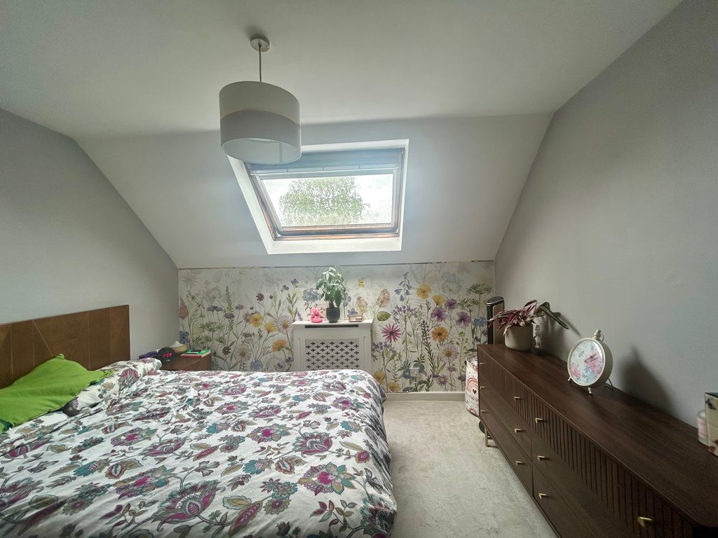 Property photo 3 of 11 Image