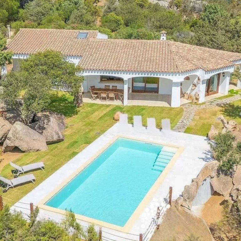 Property photo 1 of 20 Charming Villa In La Mendula, Sardinia