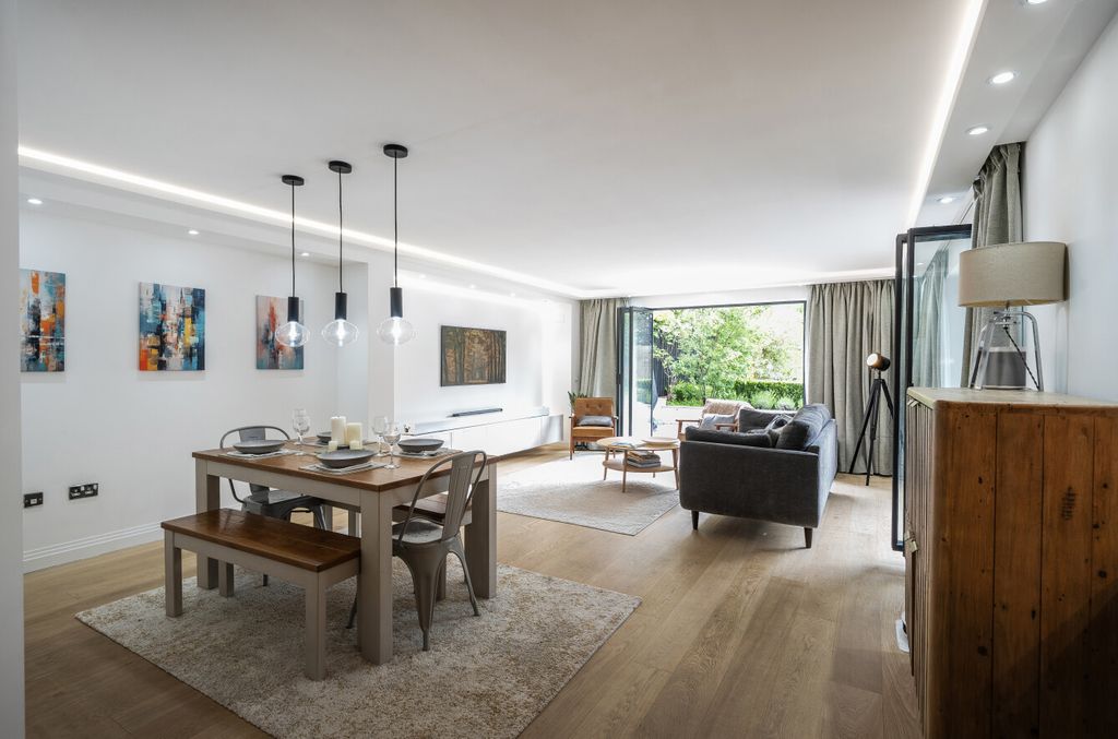 Property photo 2 of 25 1458006-36-6A0722...