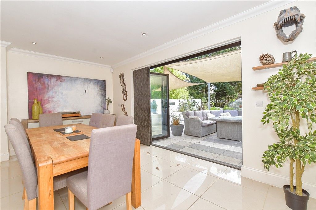 Property photo 1 of 17 Internal Feature