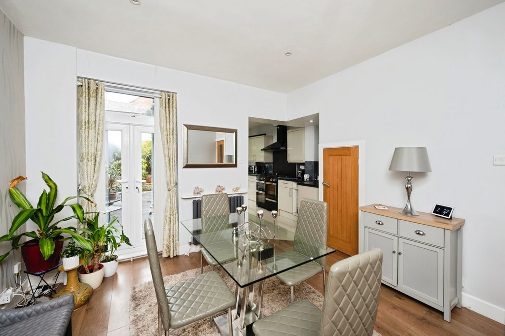 Property photo 3 of 20 Pbox-Img.Jpg