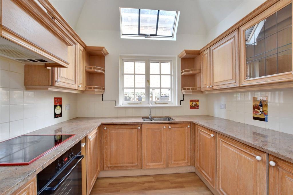 Property photo 3 of 18 Picture No. 11