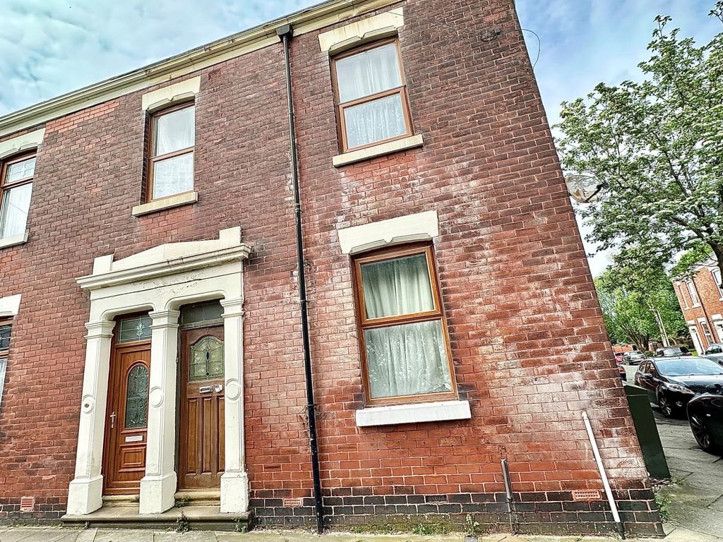 Property photo 1 of 4
