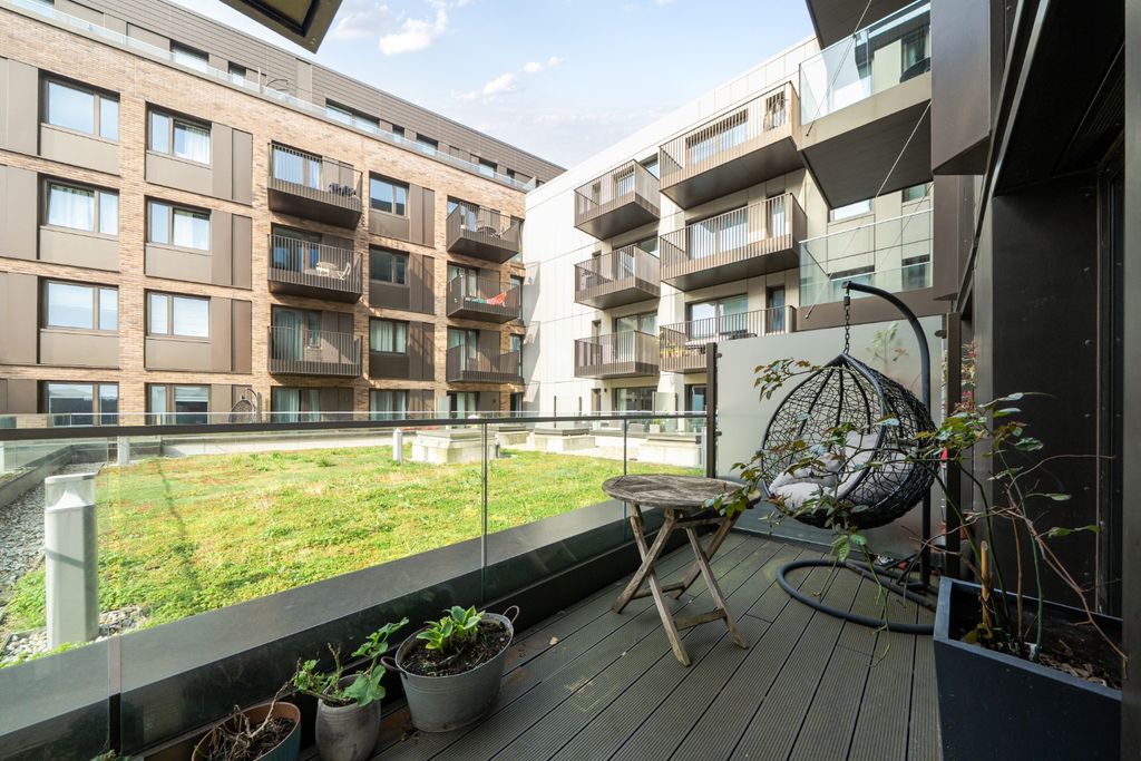 Property photo 2 of 12 4891913