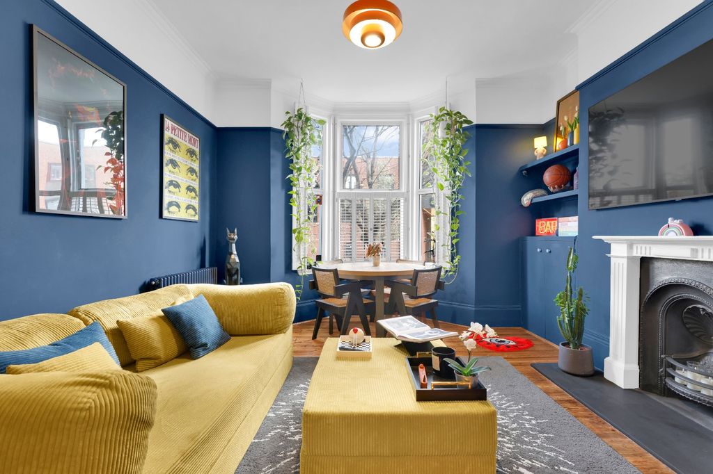 Property photo 1 of 28