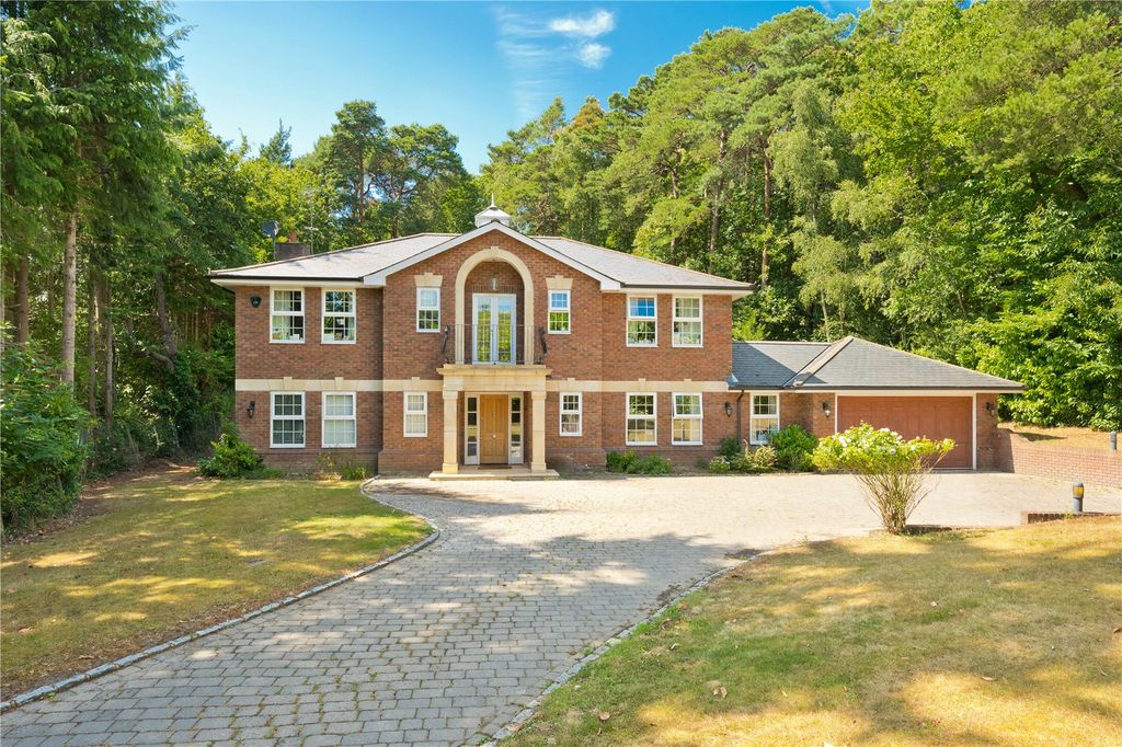 Property photo 1 of 14 Front Exterior