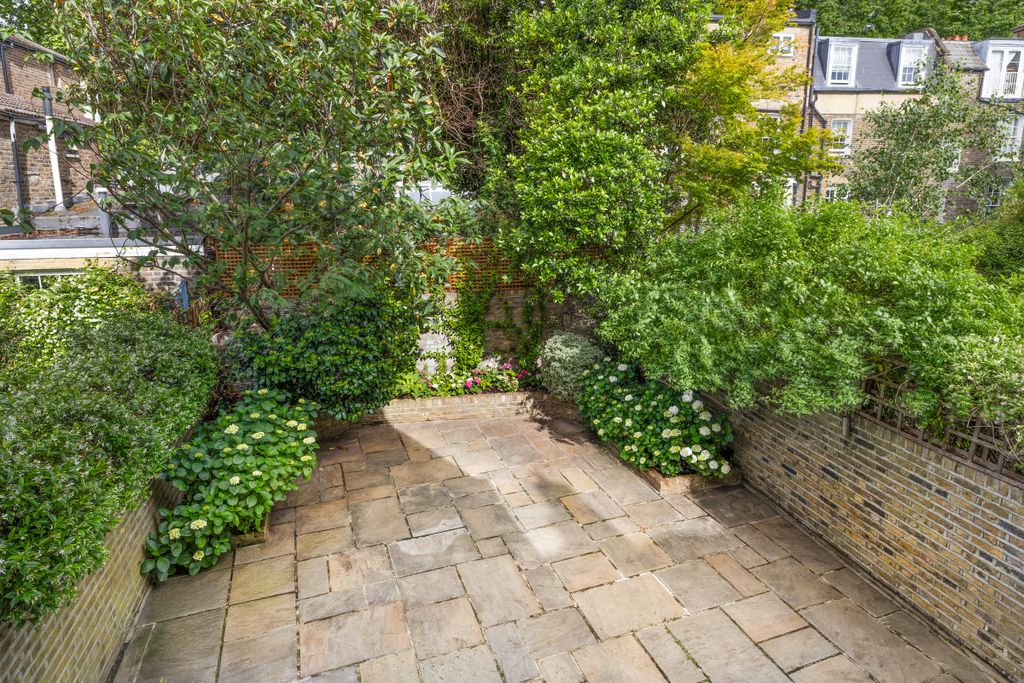 Property photo 3 of 13