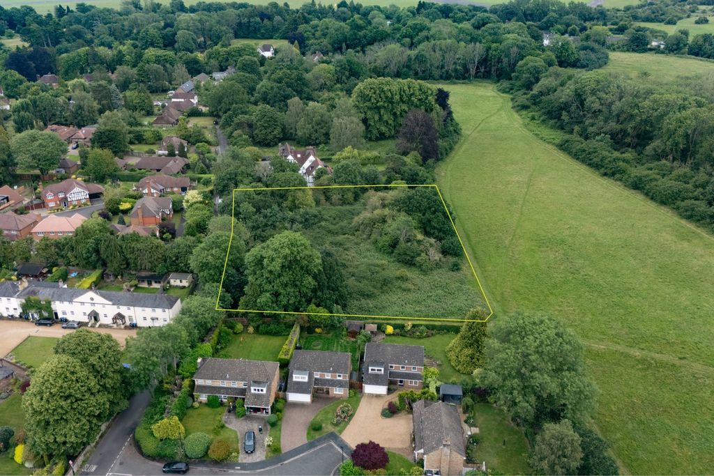Property photo 2 of 13 Land Adjacent To 168 Hayes Lane, Kenley, Cr8 5Pd