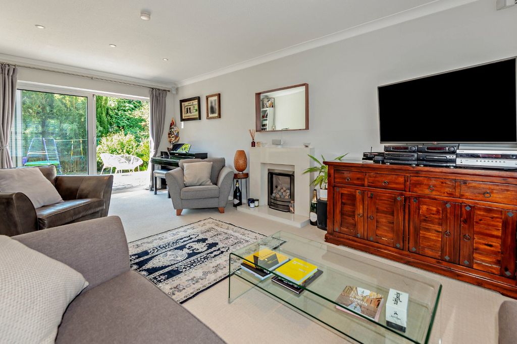 Property photo 2 of 13 Sitting Room