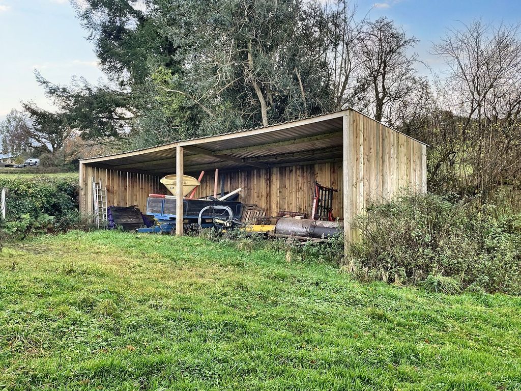 Property photo 2 of 7