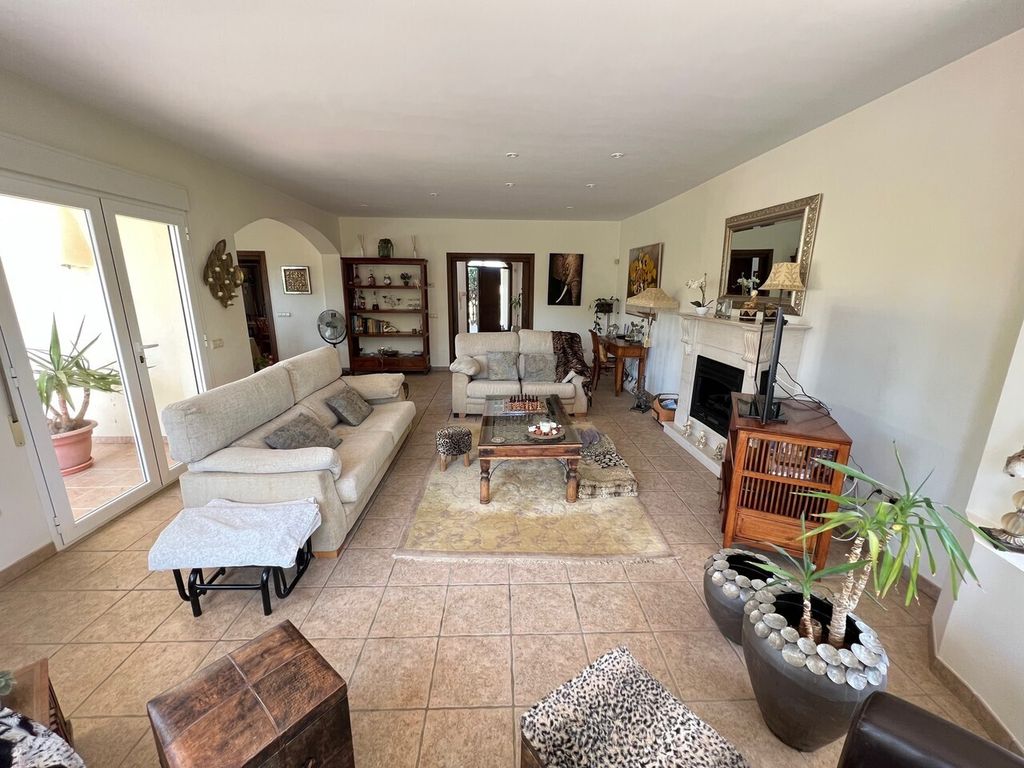 Property photo 3 of 30