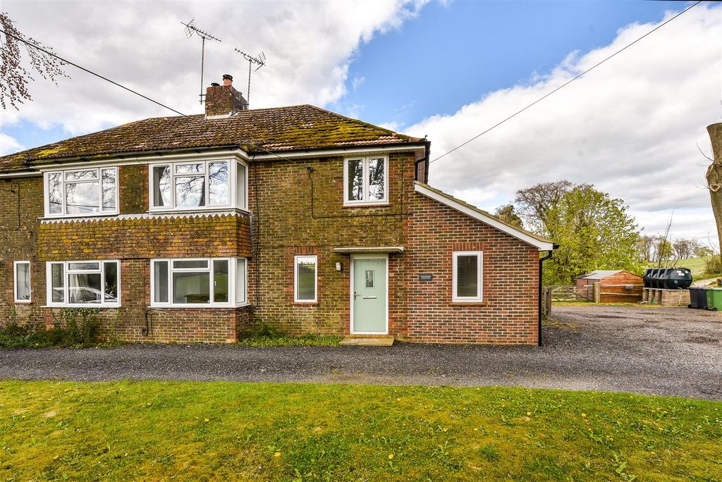 Property photo 1 of 6 Front