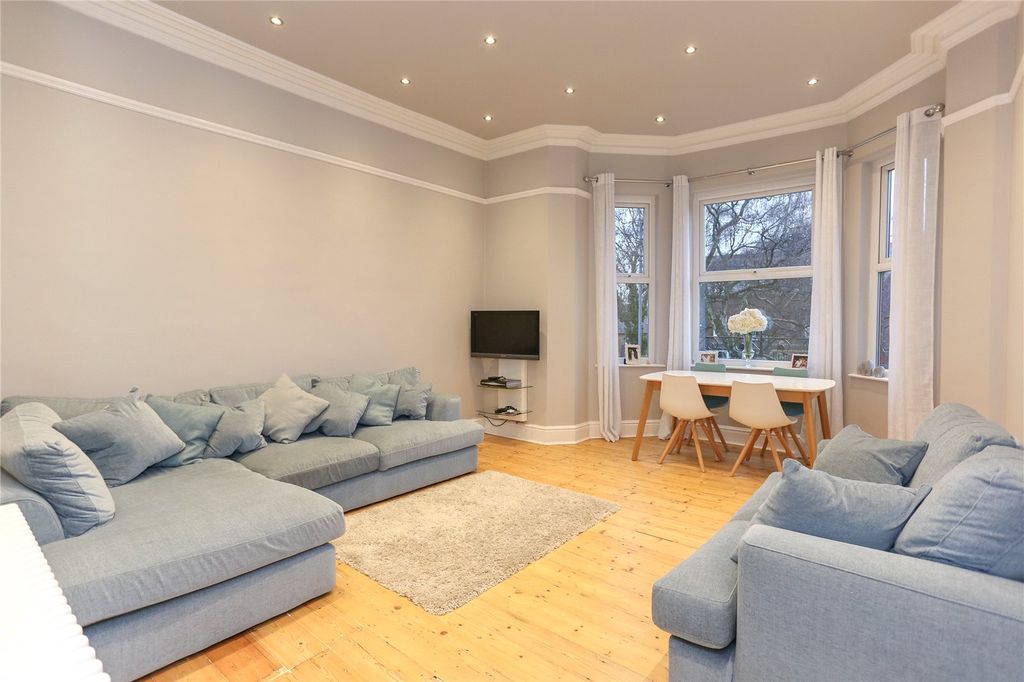 Property photo 2 of 12 Picture 2