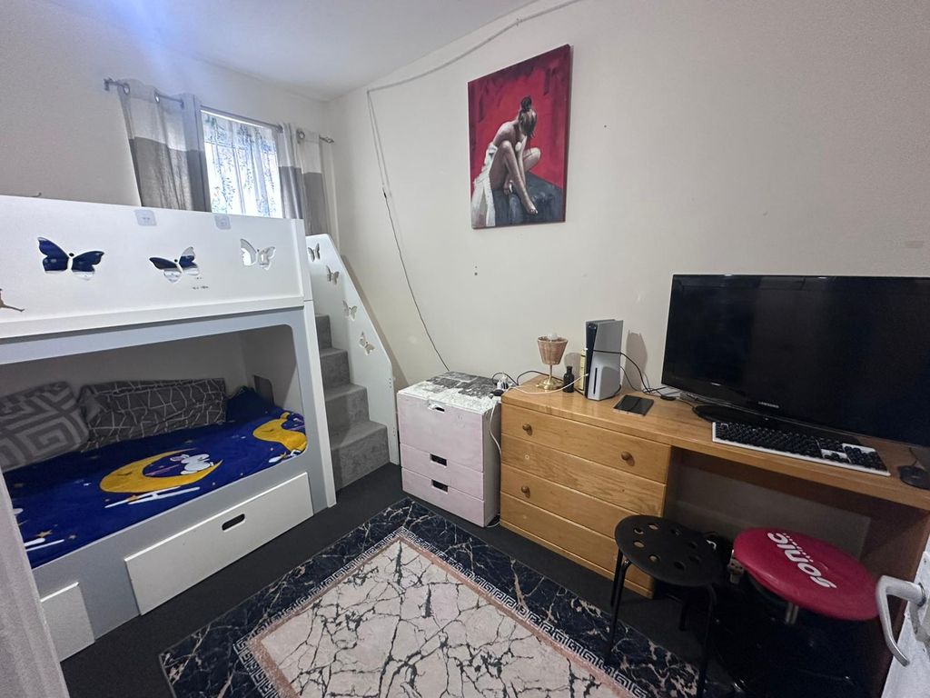 Property photo 2 of 19 Property