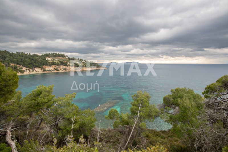 Property photo 2 of 46