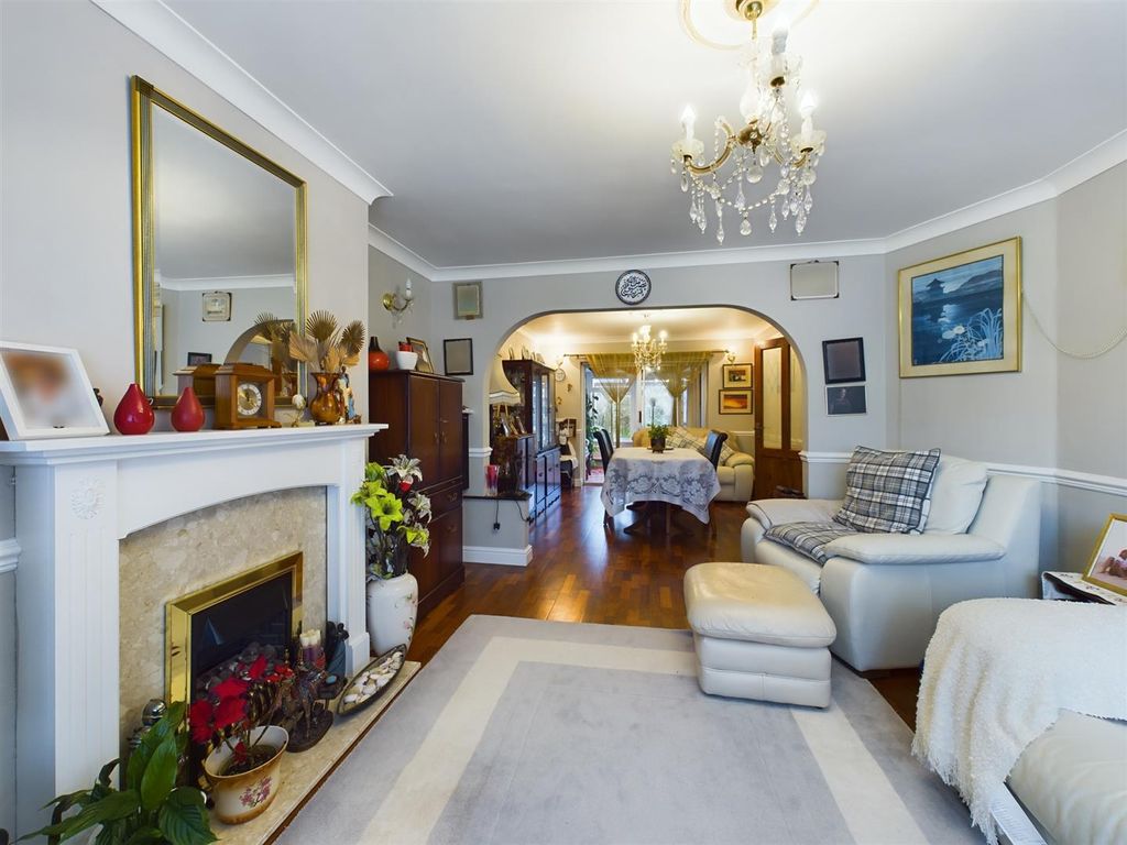 Property photo 2 of 14 Cam03975G0-Pr0072-Still002 (1).Jpg