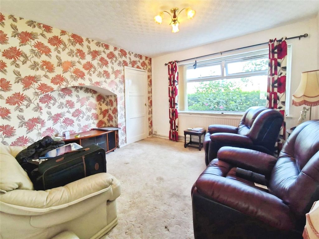 Property photo 2 of 18 Picture No. 10