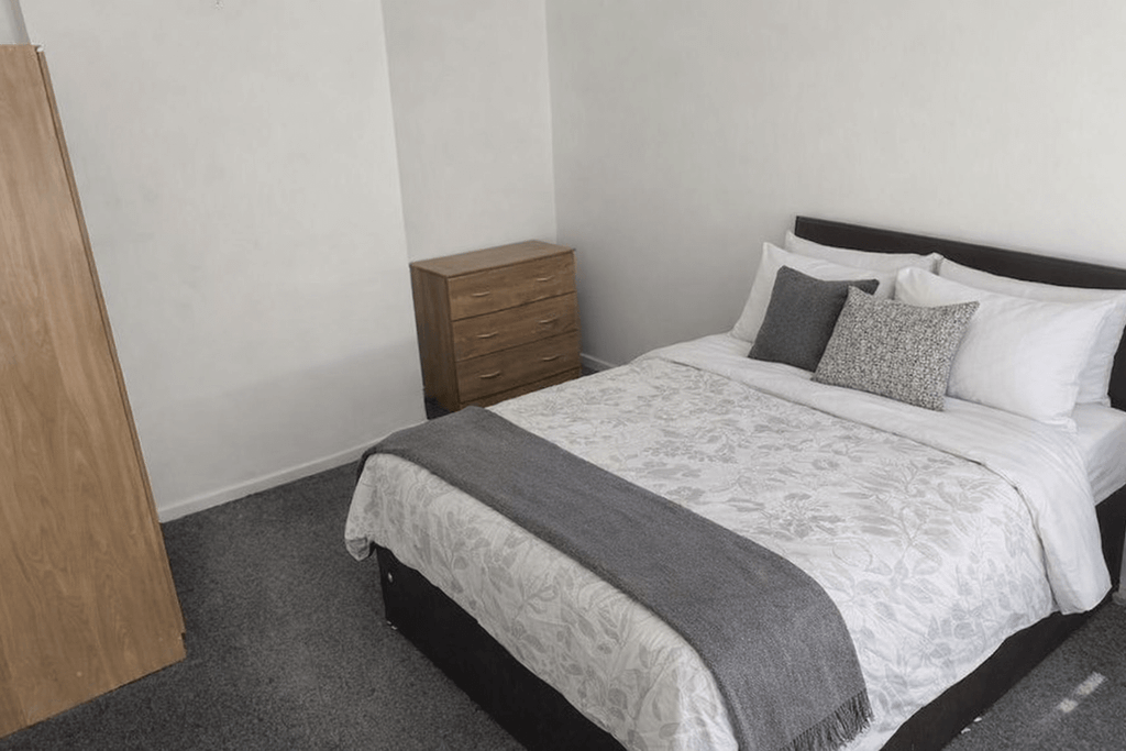 Property photo 1 of 3 Duke Of York Street, Wakefield Furnished Room's Available In Shared Property Â€“ All Bills Included!
