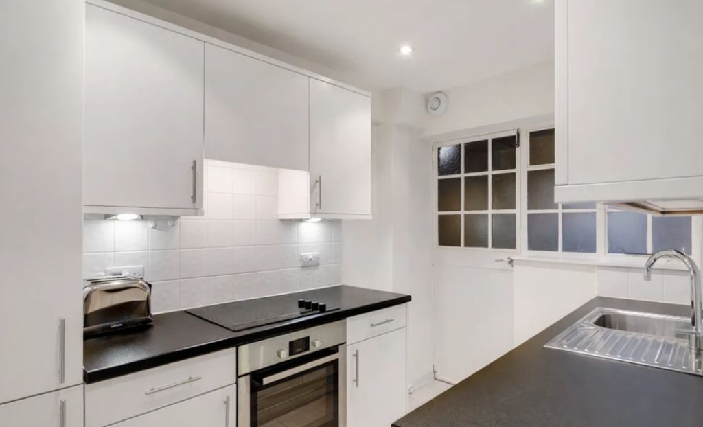 Property photo 2 of 6