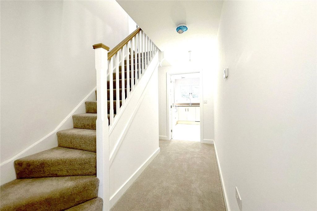 Property photo 3 of 11 Picture No. 15