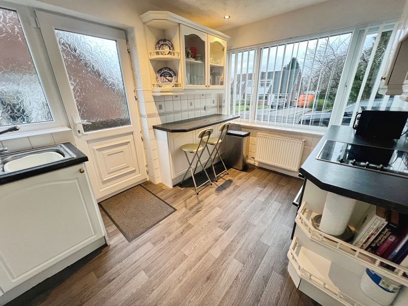 Property photo 3 of 26 Kitchen