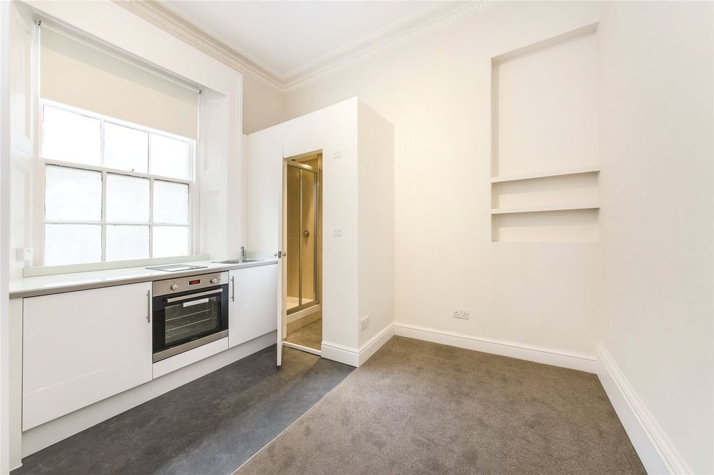 Property photo 1 of 7 Studio