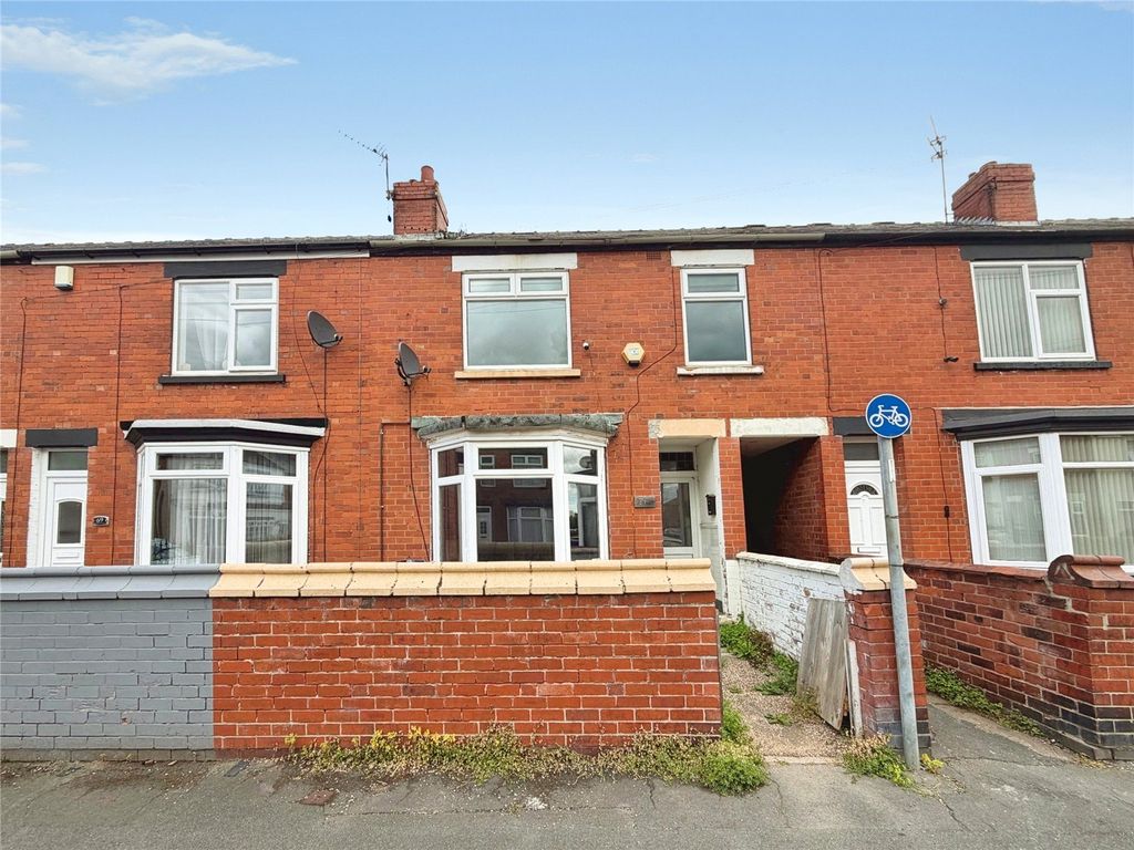 Property photo 1 of 10 Front