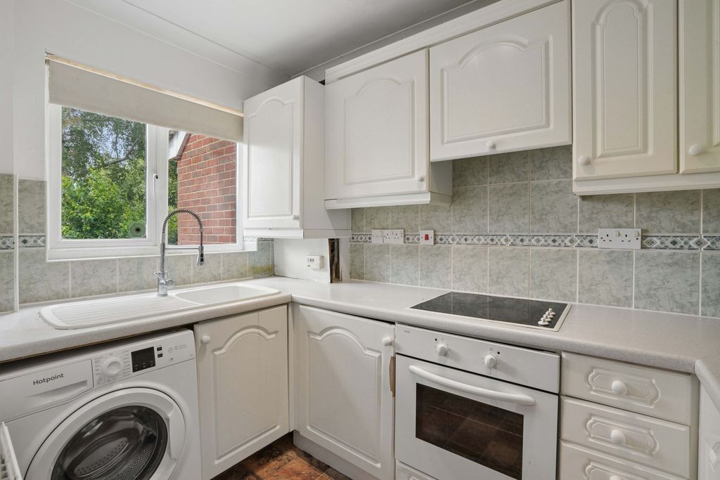 Property photo 3 of 11