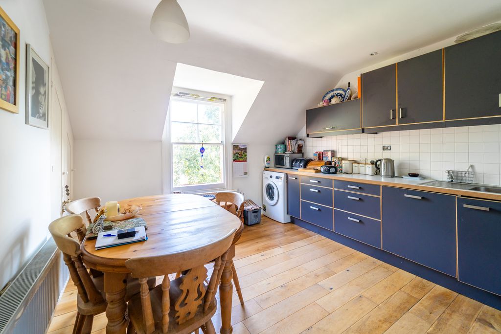 Property photo 3 of 13 Ndb09039