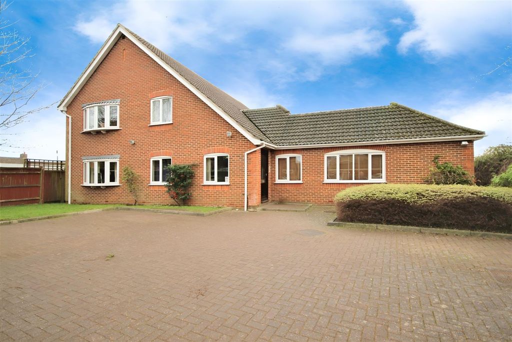 Property photo 1 of 7 Front.Jpg