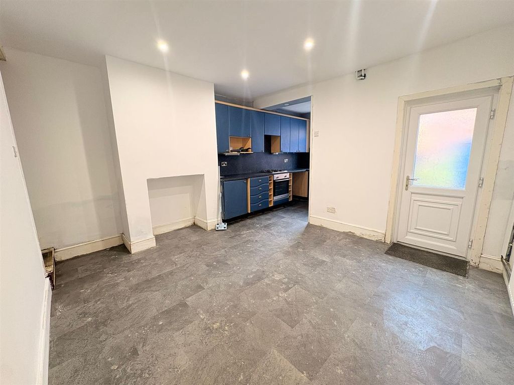 Property photo 2 of 19 Lindsay 13.Jpg