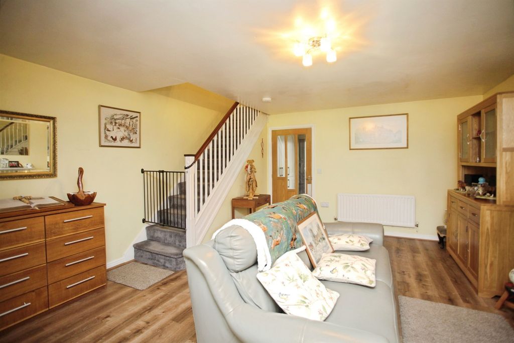 Property photo 3 of 20